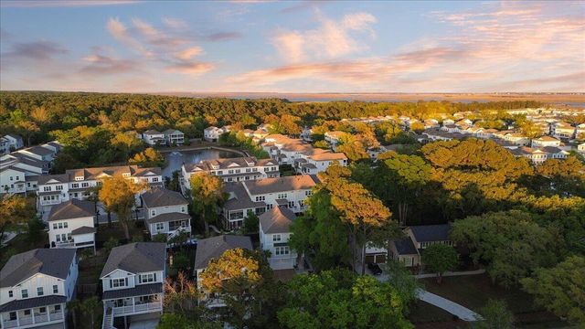 1506 N Lakeshore Drive, Mount Pleasant, SC 29466