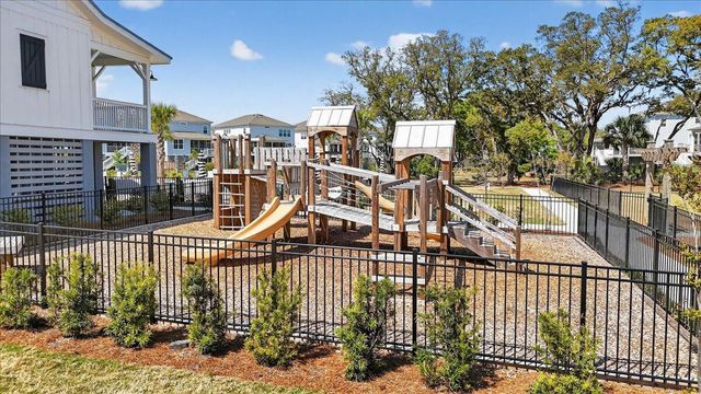 1506 N Lakeshore Drive, Mount Pleasant, SC 29466