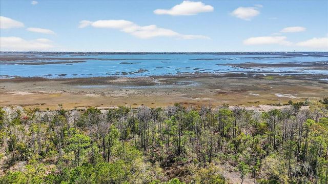 1506 N Lakeshore Drive, Mount Pleasant, SC 29466