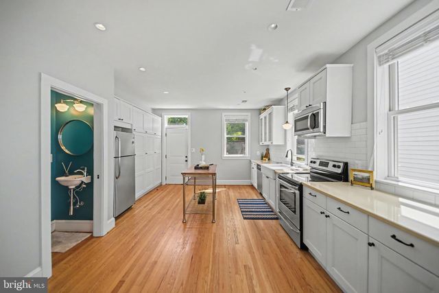 2010 14TH ST SE, Washington, DC 20020