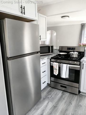 279 W 21st Street, Holland, MI 49423