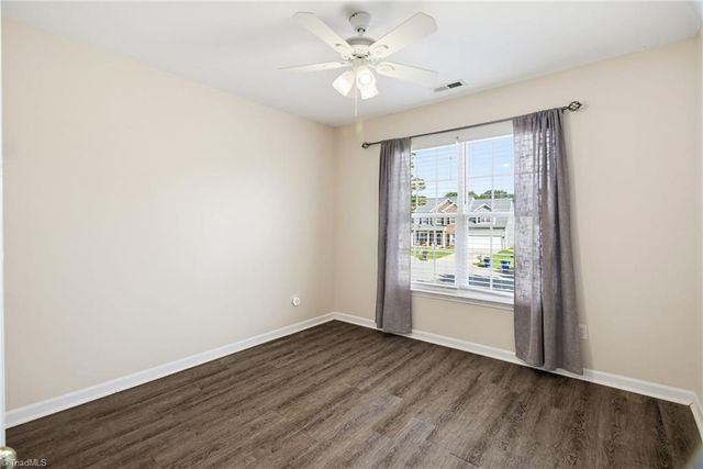 4134 Grassy Knoll Circle, Winston-salem, NC 27107