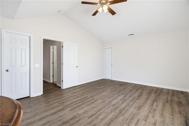 4134 Grassy Knoll Circle, Winston-salem, NC 27107