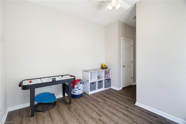 4134 Grassy Knoll Circle, Winston-salem, NC 27107