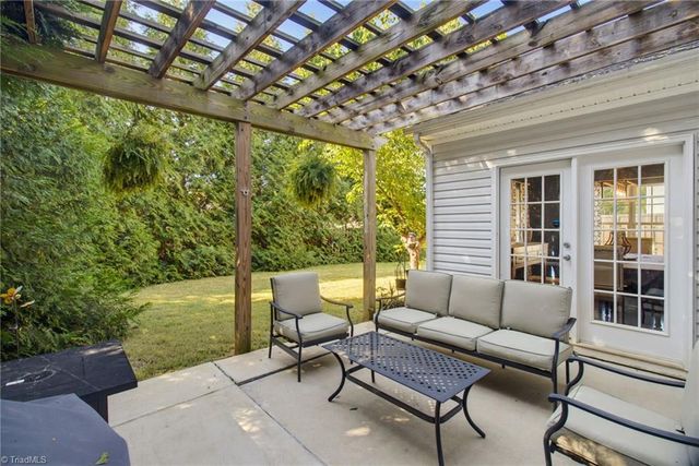 4134 Grassy Knoll Circle, Winston-salem, NC 27107