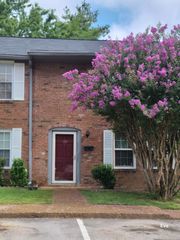 5510 Country Dr Apt 109, Nashville, TN 37211