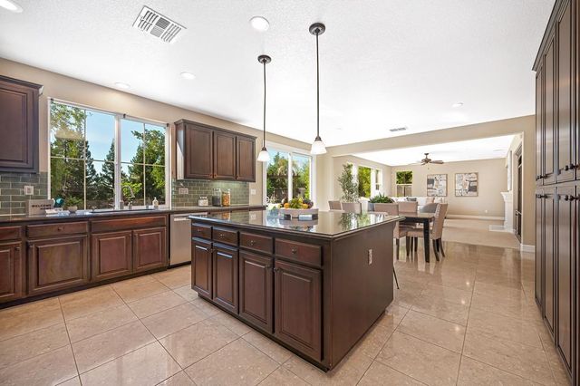 936 Anvil Cir, Rocklin, CA 95765