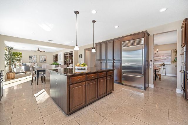 936 Anvil Cir, Rocklin, CA 95765