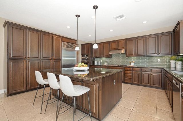 936 Anvil Cir, Rocklin, CA 95765