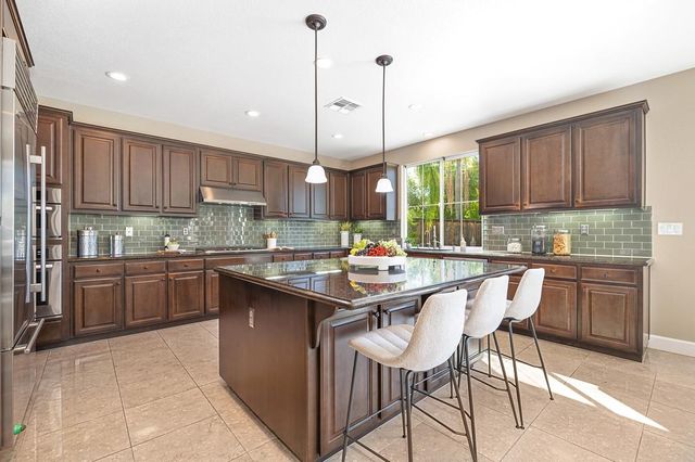 936 Anvil Cir, Rocklin, CA 95765