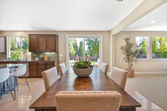 936 Anvil Cir, Rocklin, CA 95765