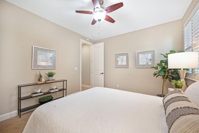 936 Anvil Cir, Rocklin, CA 95765