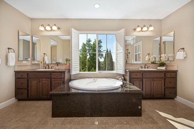 936 Anvil Cir, Rocklin, CA 95765