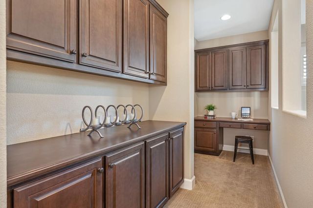 936 Anvil Cir, Rocklin, CA 95765