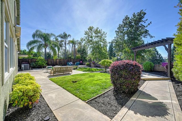 936 Anvil Cir, Rocklin, CA 95765