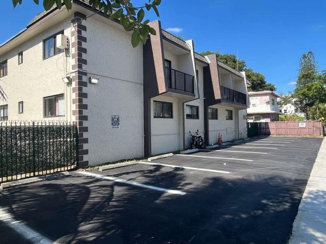 1484 NW 15th Avenue 3, Miami, FL 33125