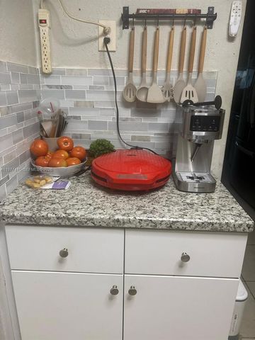 1484 NW 15th Avenue 3, Miami, FL 33125