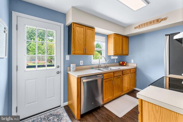 7800 APPLETREE RD, Pasadena, MD 21122