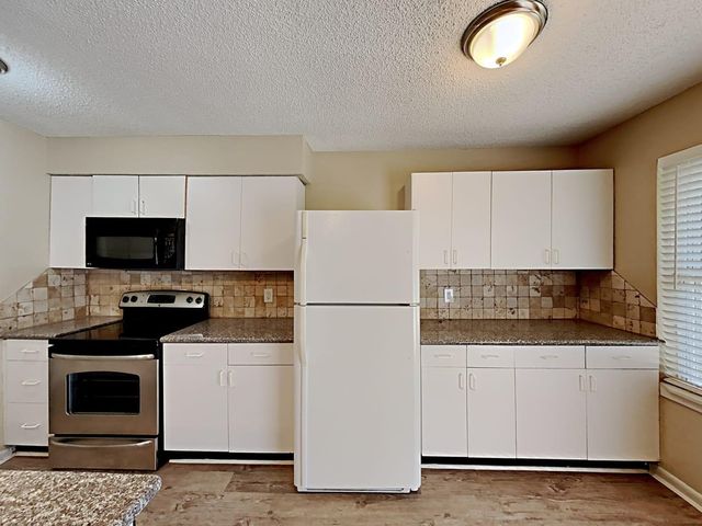 2606 Elm Hollow Street, Pearland, TX 77581