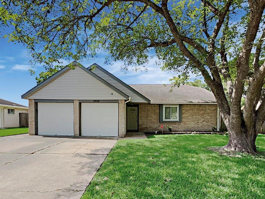 2606 Elm Hollow Street, Pearland, TX 77581