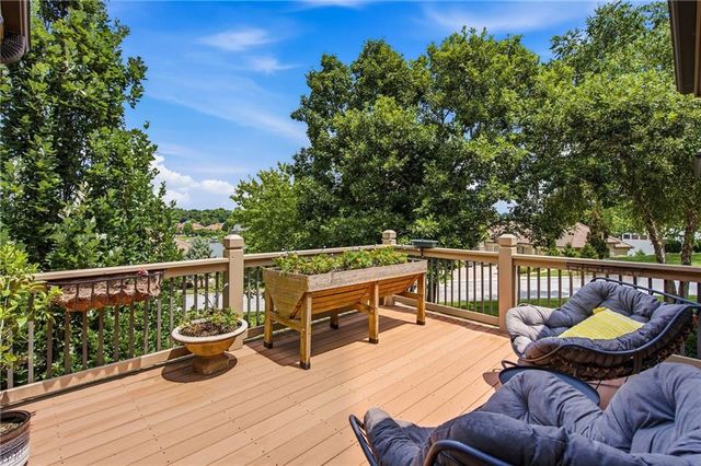 138 S Shore Drive, Lake Winnebago, MO 64034