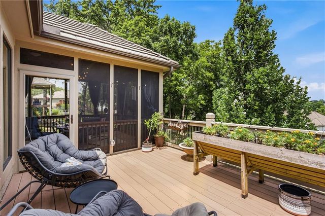 138 S Shore Drive, Lake Winnebago, MO 64034