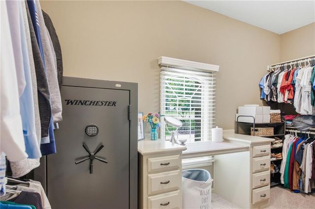 138 S Shore Drive, Lake Winnebago, MO 64034