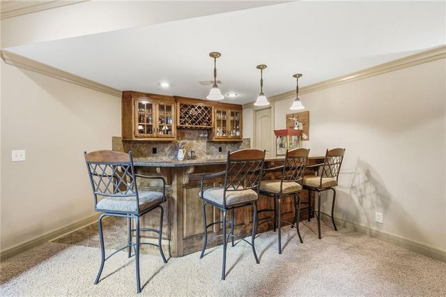 138 S Shore Drive, Lake Winnebago, MO 64034