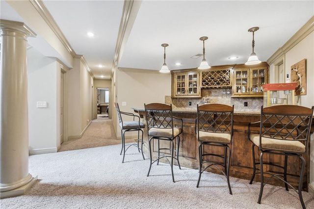 138 S Shore Drive, Lake Winnebago, MO 64034