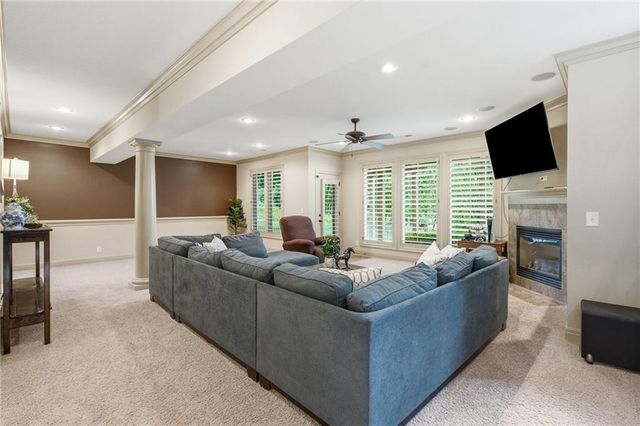 138 S Shore Drive, Lake Winnebago, MO 64034