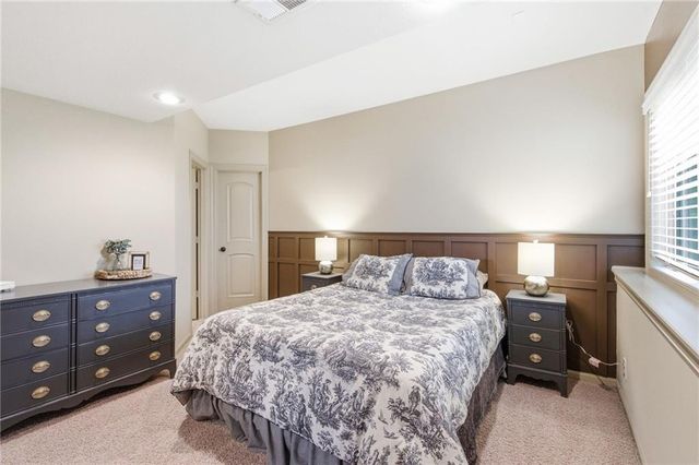 138 S Shore Drive, Lake Winnebago, MO 64034