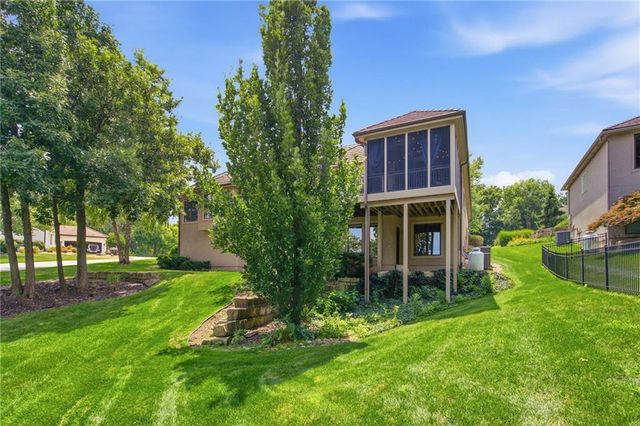 138 S Shore Drive, Lake Winnebago, MO 64034