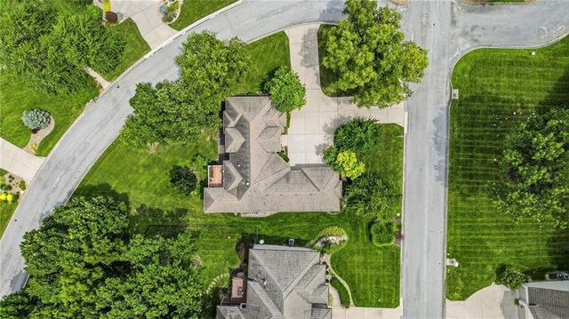 138 S Shore Drive, Lake Winnebago, MO 64034