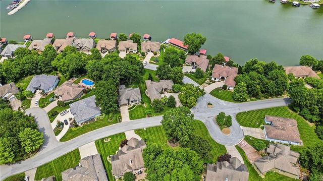 138 S Shore Drive, Lake Winnebago, MO 64034