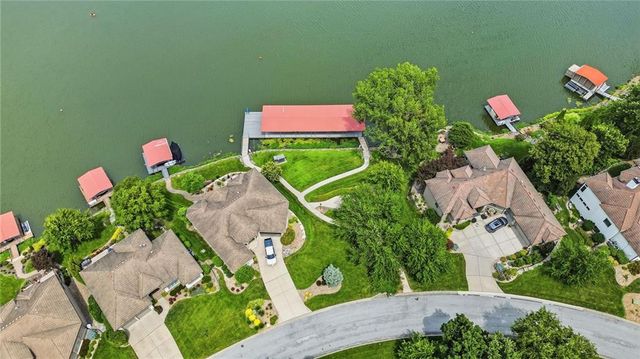 138 S Shore Drive, Lake Winnebago, MO 64034