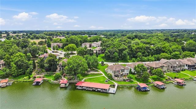 138 S Shore Drive, Lake Winnebago, MO 64034