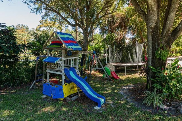 740 31ST ST SW, Naples, FL 34117
