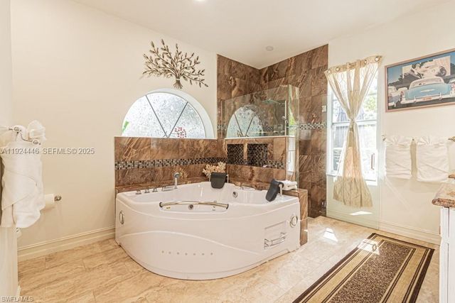 740 31ST ST SW, Naples, FL 34117