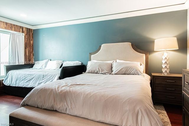 740 31ST ST SW, Naples, FL 34117