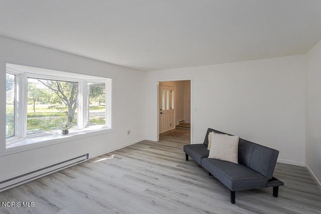 14590 Liberty Hi Road, Bowling Green, OH 43402