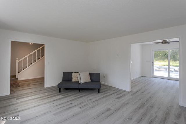 14590 Liberty Hi Road, Bowling Green, OH 43402
