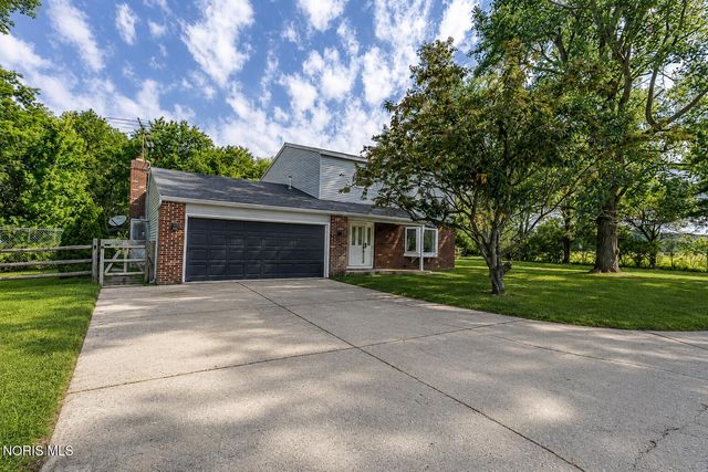 14590 Liberty Hi Road, Bowling Green, OH 43402