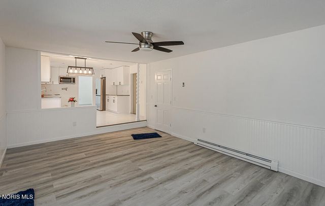 14590 Liberty Hi Road, Bowling Green, OH 43402