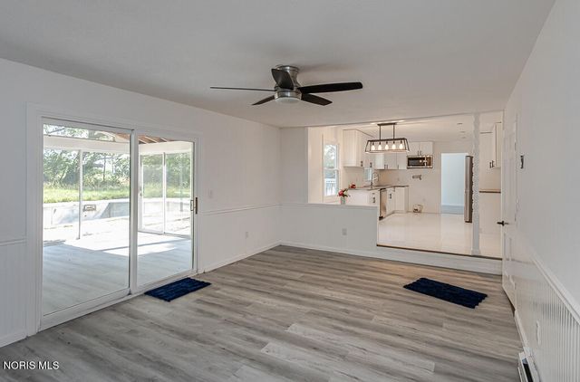 14590 Liberty Hi Road, Bowling Green, OH 43402