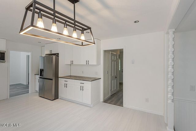 14590 Liberty Hi Road, Bowling Green, OH 43402