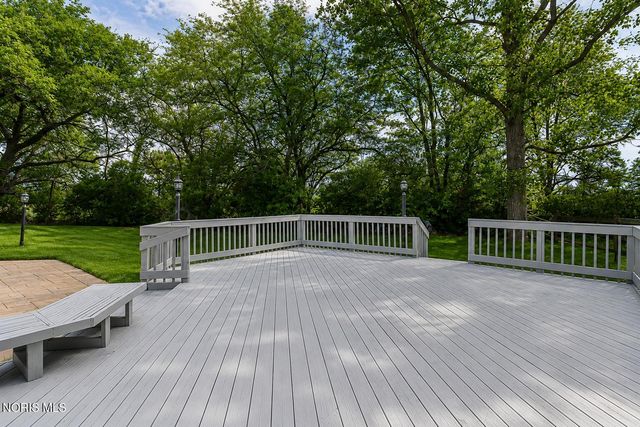 14590 Liberty Hi Road, Bowling Green, OH 43402