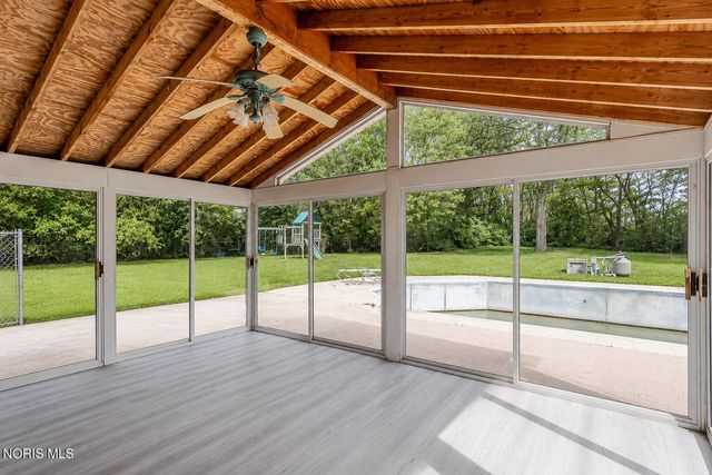14590 Liberty Hi Road, Bowling Green, OH 43402