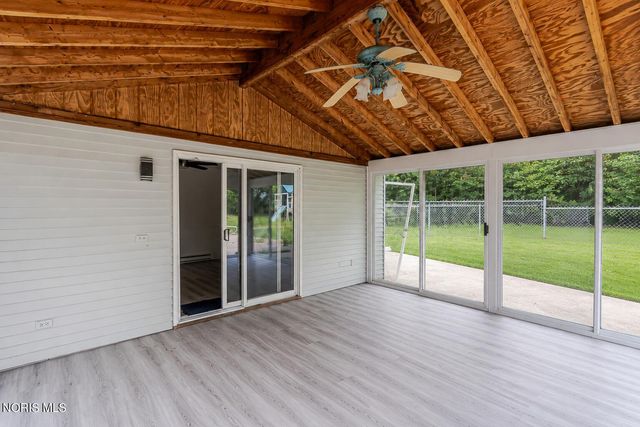 14590 Liberty Hi Road, Bowling Green, OH 43402