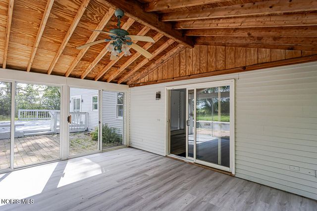 14590 Liberty Hi Road, Bowling Green, OH 43402
