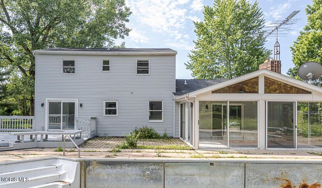 14590 Liberty Hi Road, Bowling Green, OH 43402
